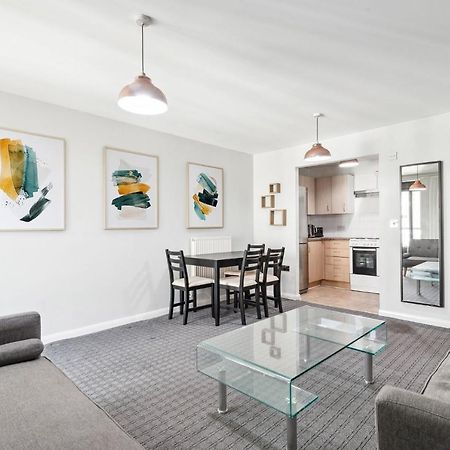 Docklands Cozy View Apartment London Bagian luar foto